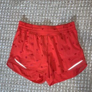 HR lululemon Hotty hott shorts!